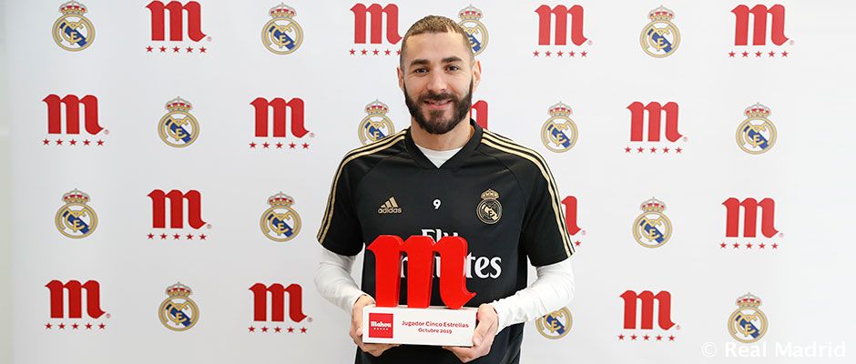 Karim Benzema, do Real Madrid, é eleito melhor jogador do mundo