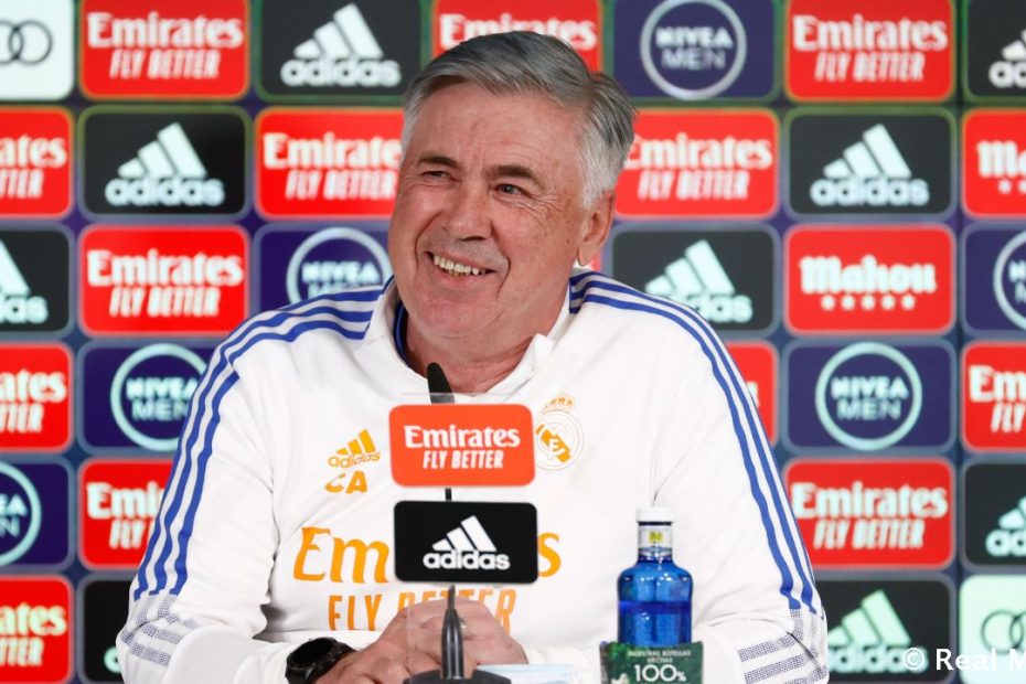 Ancelotti confirma desfalque de Benzema: "Melhorou, mas não está 100%"