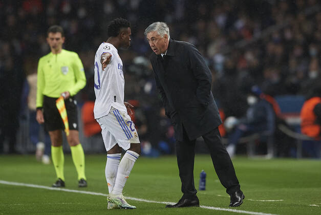 Ancelotti admite jogo ruim, mas diz: "Jogaremos diferente no Bernabéu"