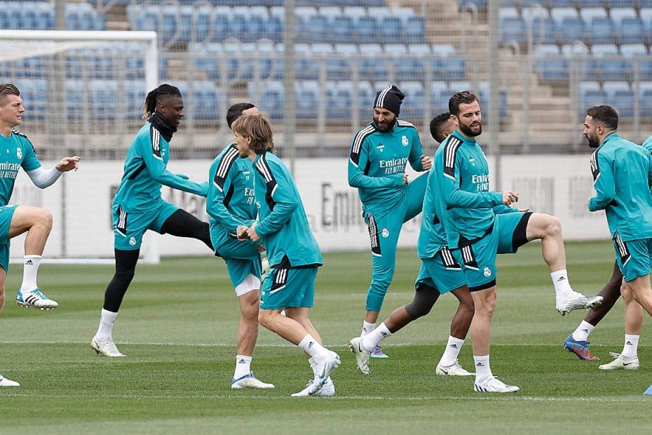 Real Madrid relaciona 23 jogadores para receber City pela Champions