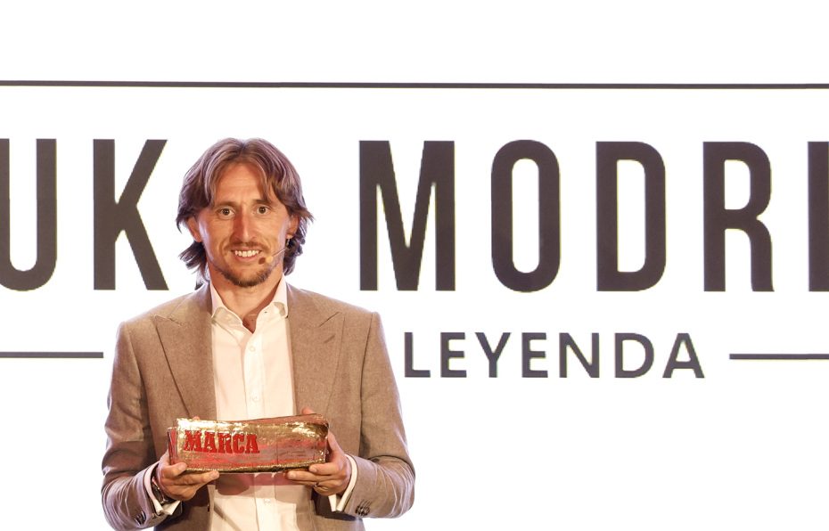 Modric recebe prêmio, reforça seu madridismo e visa título da Champions