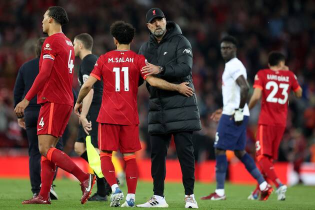 Salah e Origi marcam, Liverpool bate o Tottenham e é campeão da