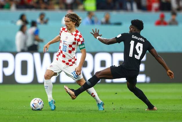 Croácia, de Luka Modric, vira e supera Canadá na Copa