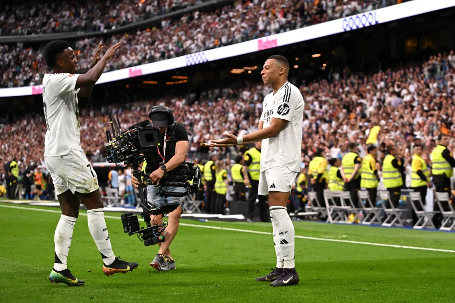 Em jogo de despedidas, Real Madrid vence Sociedad no Bernabéu