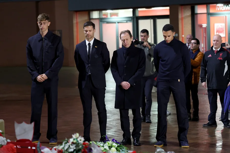 Real Madrid presta homenagem a Diogo Jota em Anfield