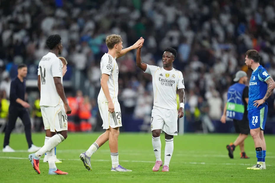 Huijsen defende Vini Jr: "Já pediu perdão, não passa nada"