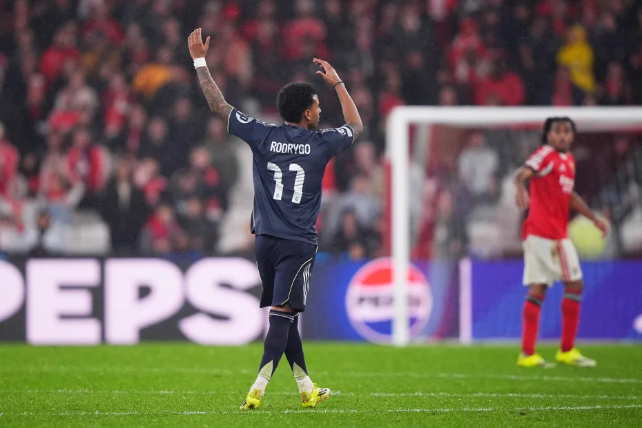 Rodrygo pede desculpas por expulsão contra o Benfica