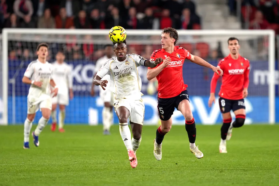 Vini Jr marca, mas Real Madrid perde para Osasuna pela LaLiga